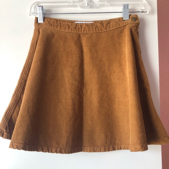 AMERICAN APPAREL - corduroy circle skirt (size XS) - Picture 4 of 5
